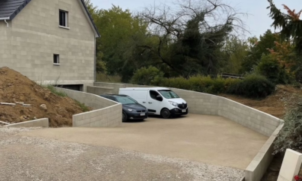 Realisation-dun-mur-de-soutenement-et-creation-dune-rampe-dacces-au-sous-sol-400x284