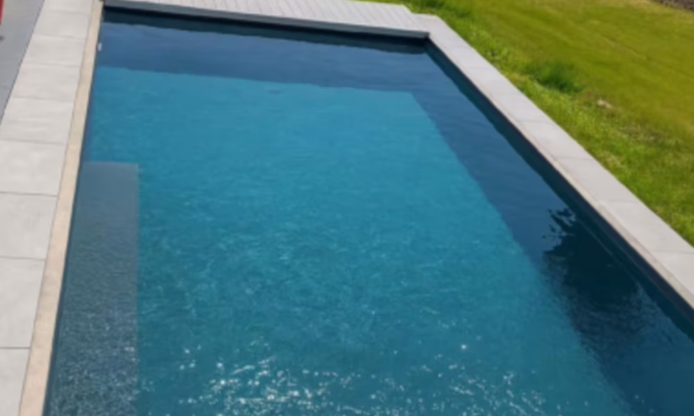 Realisation-dune-piscine-de-4--9-m-y-compris-la-realisation-des-dalles-et-la-pose-de-carrelage-sur-plots-400x284-ezgif.com-resize